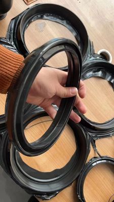 Maschine zur Herstellung von Gummi-Teilen Hydraulische Druckformmaschine zur Herstellung von Gummi-Dichtungen für UPVC-Rohre